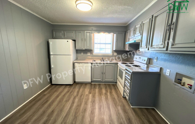 2 beds, 1 bath, $1,025