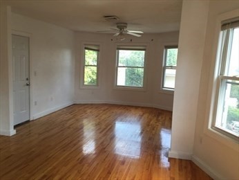 3 beds, 1 bath, 1,150 sqft, $1,995, Unit 3