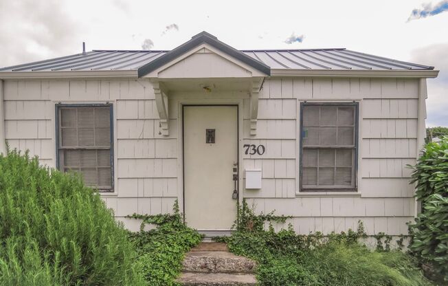 1 Bedroom Cottage available in Salem !