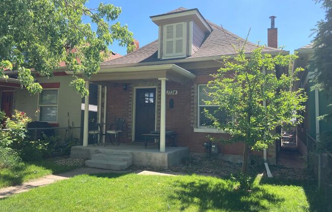 Charming 2BR house, fenced yards, exposed brick, open feel, great location! (Hooker)