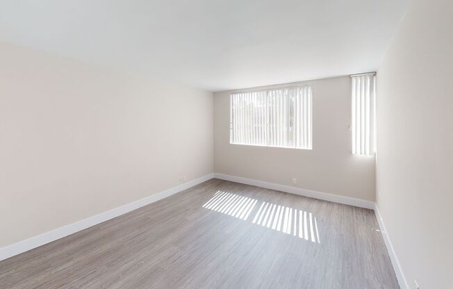 Canterbury Apartments...Newly Remodeled Bedrooms...Modern Flooring...Brand New fixtures...CALL NOW!
