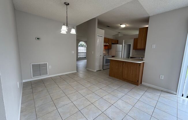 Deltona 3/2 Corner Lot