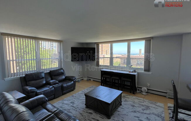 1707 N Prospect Avenue Unit 16B