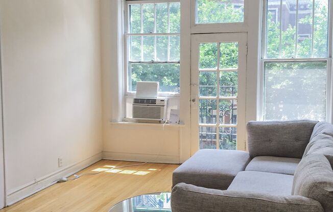 1 bed, 1 bath, 830 sqft, $2,150, Unit 428-2A