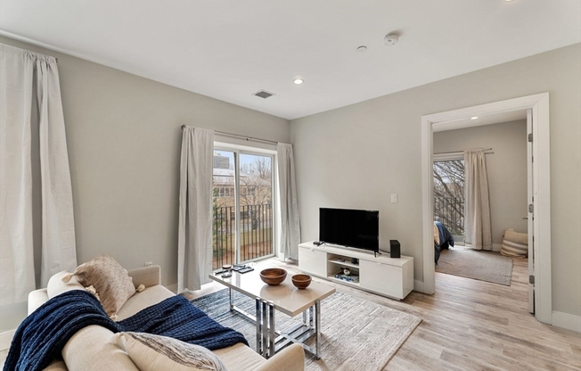 1 bed, 1 bath, 592 sqft, $3,495, Unit 307