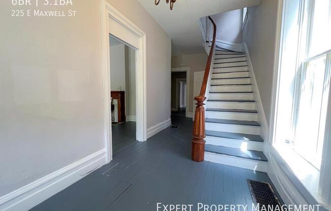 225 East Maxwell Street