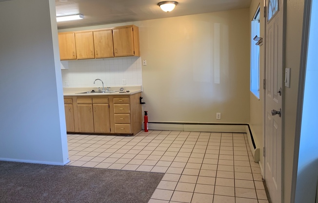 1 bed, 1 bath, 585 sqft, $1,175, Unit 2