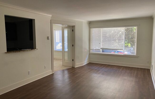 1 bed, 1 bath, 354 sqft, $1,925, Unit 203