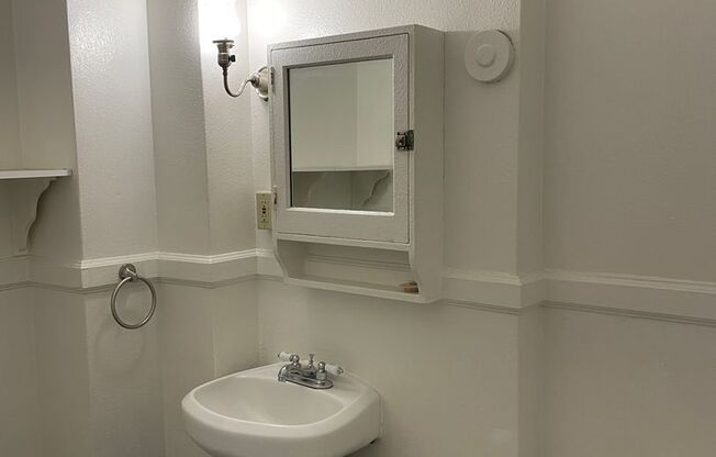 Studio, 1 bath, 375 sqft, $795, Unit 507