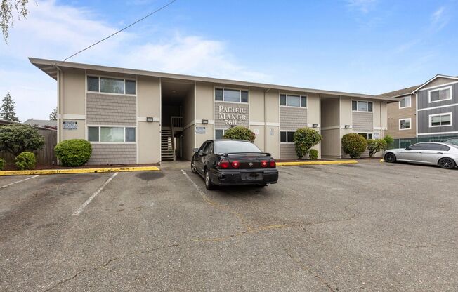 2 beds, 1 bath, 864 sqft, $1,600, Unit C2