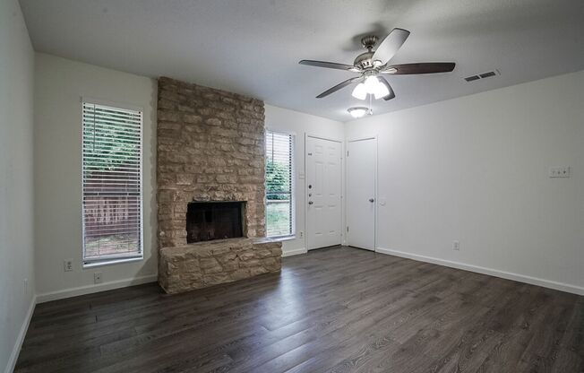 701 Country Aire Dr Unit #B Round Rock, TX 78664