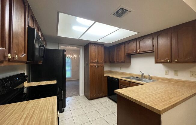 3 beds, 2 baths, $1,595