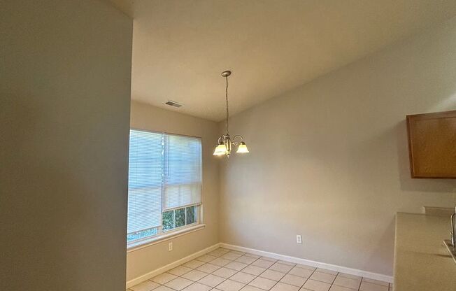 3 Bedroom/2 Bathroom in Desirable Area!