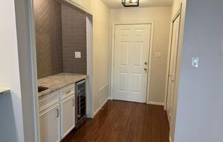 2 beds, 2 baths, $3,300, Unit # 6