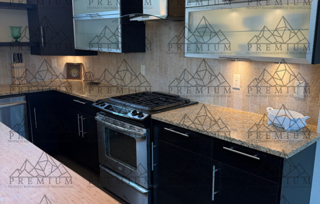 2 BED 2 BATH FULLY FURNISHED HOME!!!