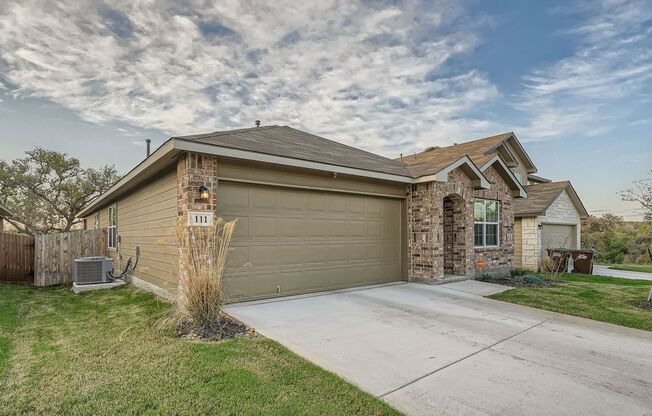 *4/2 Single Story w/ Fantastic Amenities* Redbird Ranch ~ Move in Ready! Close to Lackland!