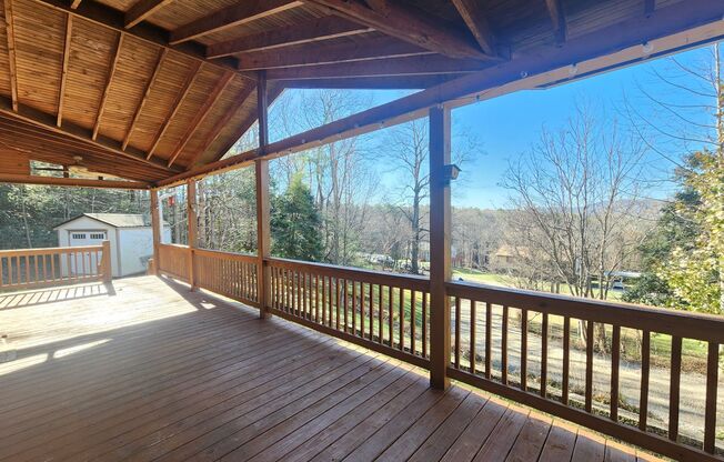 Well Maintained Swannanoa Rental!