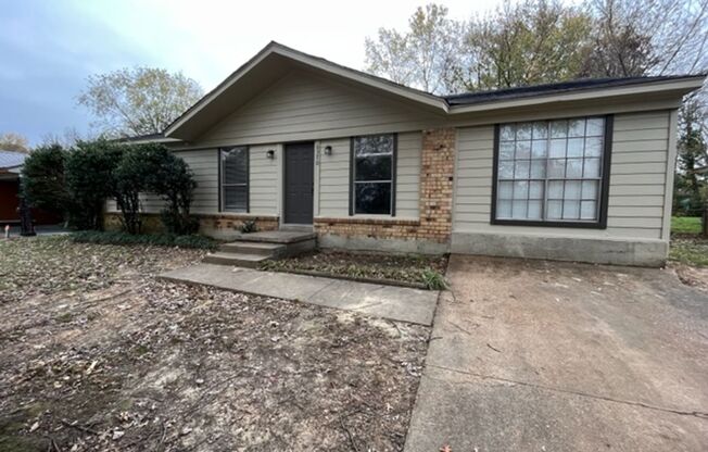 Renovated 4 Bedroom 1 Bath Home for Rent!