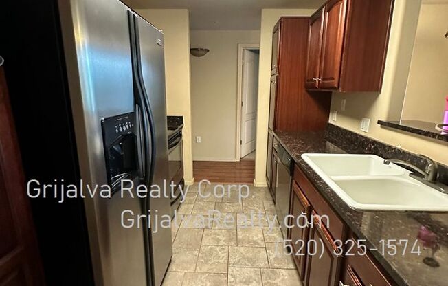 2 Bed, 2 Bath Condo in Foothills Gated Community  (River/Hacienda del Sol)