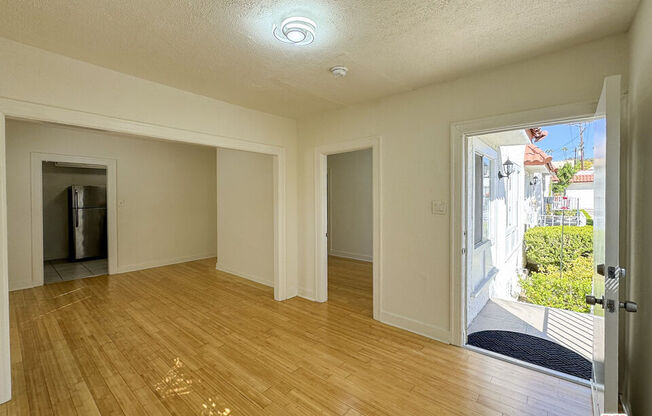 4525 FRANKLIN AVE