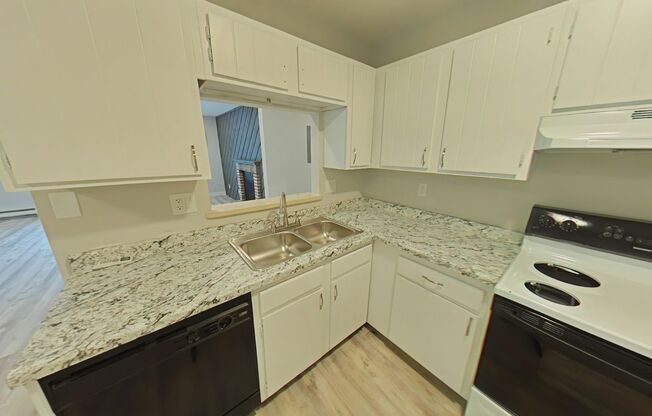 2 beds, 1 bath, 895 sqft, $1,500