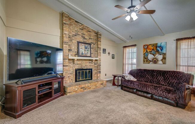 2106 Briarmeadow Dr
