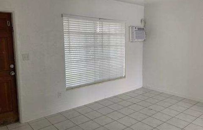 Studio, 1 bath, 500 sqft, $1,395, Unit 6