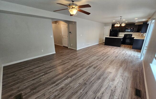 Gorgeous 4 Bed 3 bath Home In Lorson Ranch!!