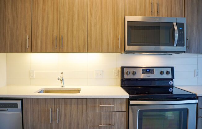Fabulous Sellwood 1-Bedroom with Condo-Grade Finishes!