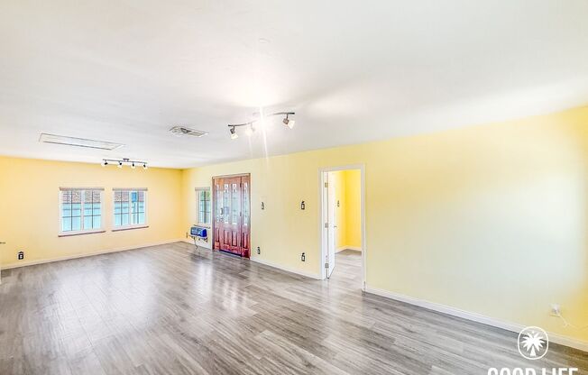 Cozy 2BD/2BA Home in Ramona with Front Patio, Included Landscaping & A/C