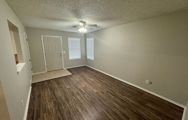 2 beds, 1 bath, $1,025