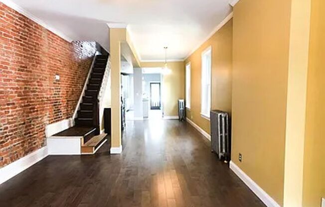 Bright updated 2 bed 1 bath (with heated floors) and private outdoor space!