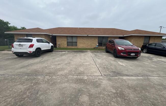 3907 CHAROLAIS DR
