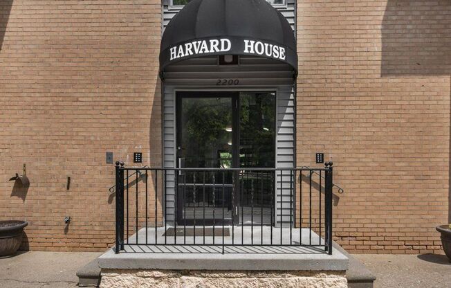 Harvard House Apartments