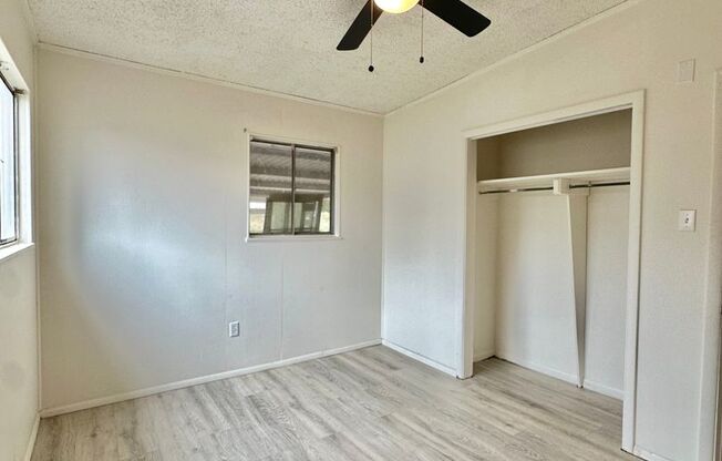 3 beds, 1 bath, $1,300