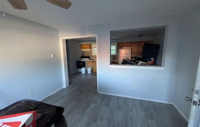 1 bed, 1 bath, 600 sqft, $1,300, Unit Brick Bldg. #3 - 1002-9