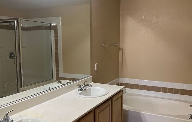 2 beds, 2 baths, $1,900, Unit # 202