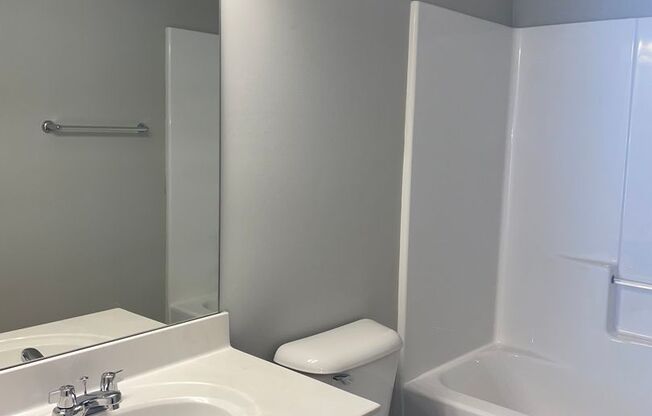 2 beds, 2 baths, $900, Unit 406C