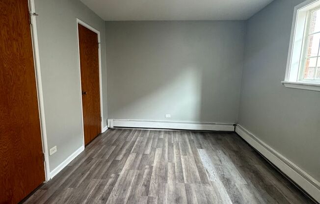 1 bed, 1 bath, $1,050, Unit 1NE