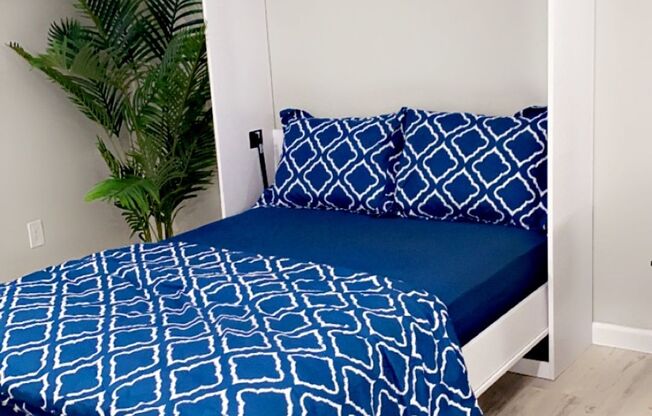 Studio, 1 bath, 443 sqft, $1,500