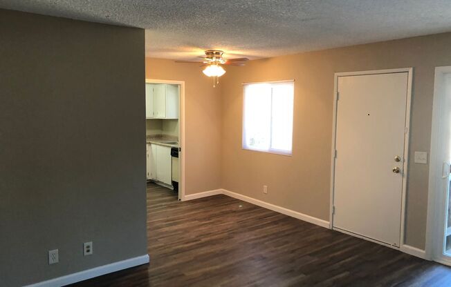 2 beds, 1 bath, 896 sqft, $1,650, Unit Apt 23