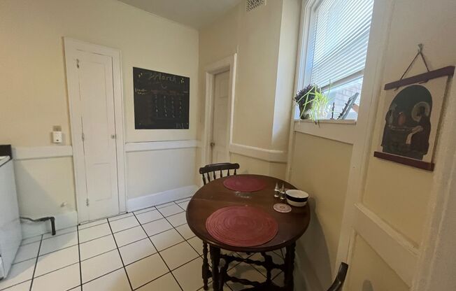 4 beds, 2 baths, $2,295, Unit 10