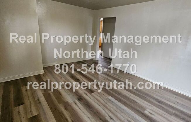 2 beds, 1 bath, $1,100