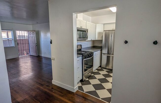 1 bed, 1 bath, 650 sqft, $1,995, Unit 4676 Cherokee Ave. Unit A