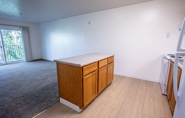 1 bed, 1 bath, 547 sqft, $1,200, Unit 42