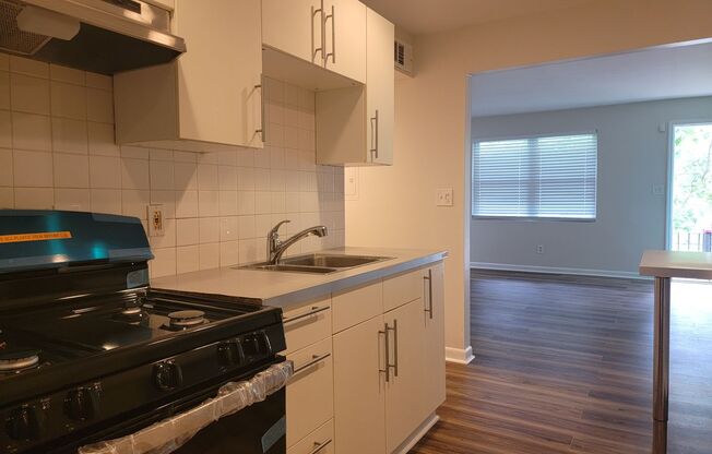 Fully Renovated East Point Gem – Minutes from Downtown ATL College Park Eateries and Delta!