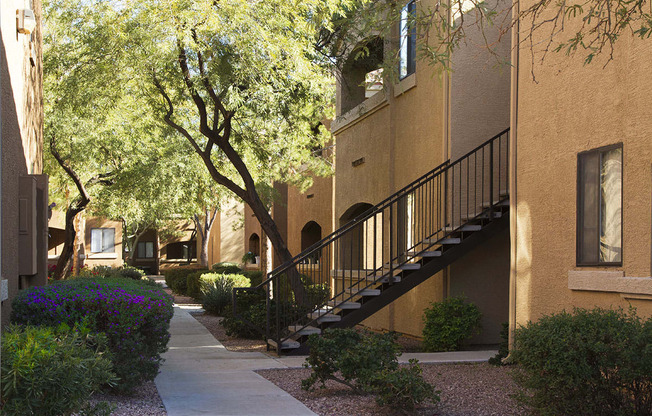 1 and 2-Bedroom Apartments in North Phoenix