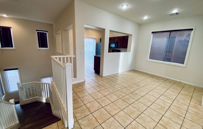 3 beds, 3 baths, $2,050