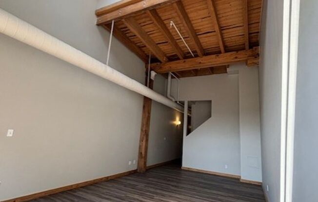 3 beds, 2 baths, 1,467 sqft, $2,500, Unit 637