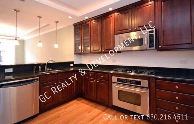 1108 W PRATT BLVD